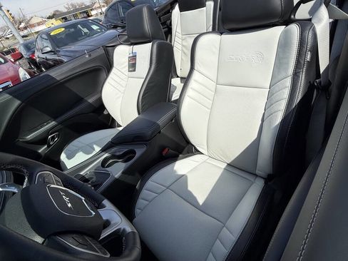 Used 2023 Dodge Challenger SRT Hellcat Jailbreak image 13