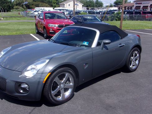 Used 2008 Pontiac Solstice GXP Convertible RWD image 26