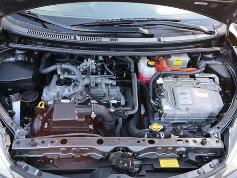 Used 2013 Toyota Prius C One image 30