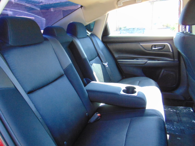 Used 2017 Nissan Altima SR FWD image 25