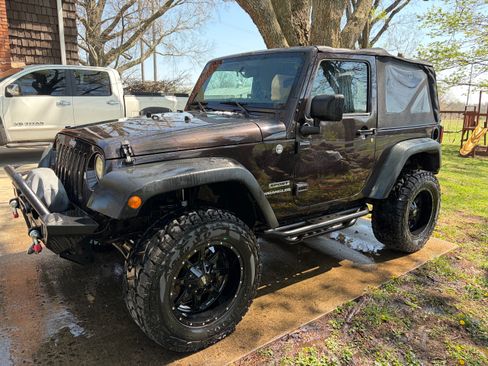 Used 2013 Jeep Wrangler Sport image 8