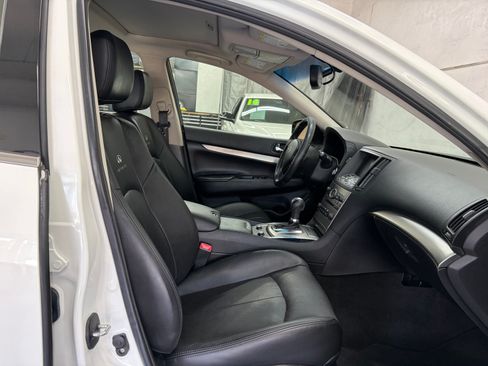 Used 2013 INFINITI G37 Sedan RWD image 16