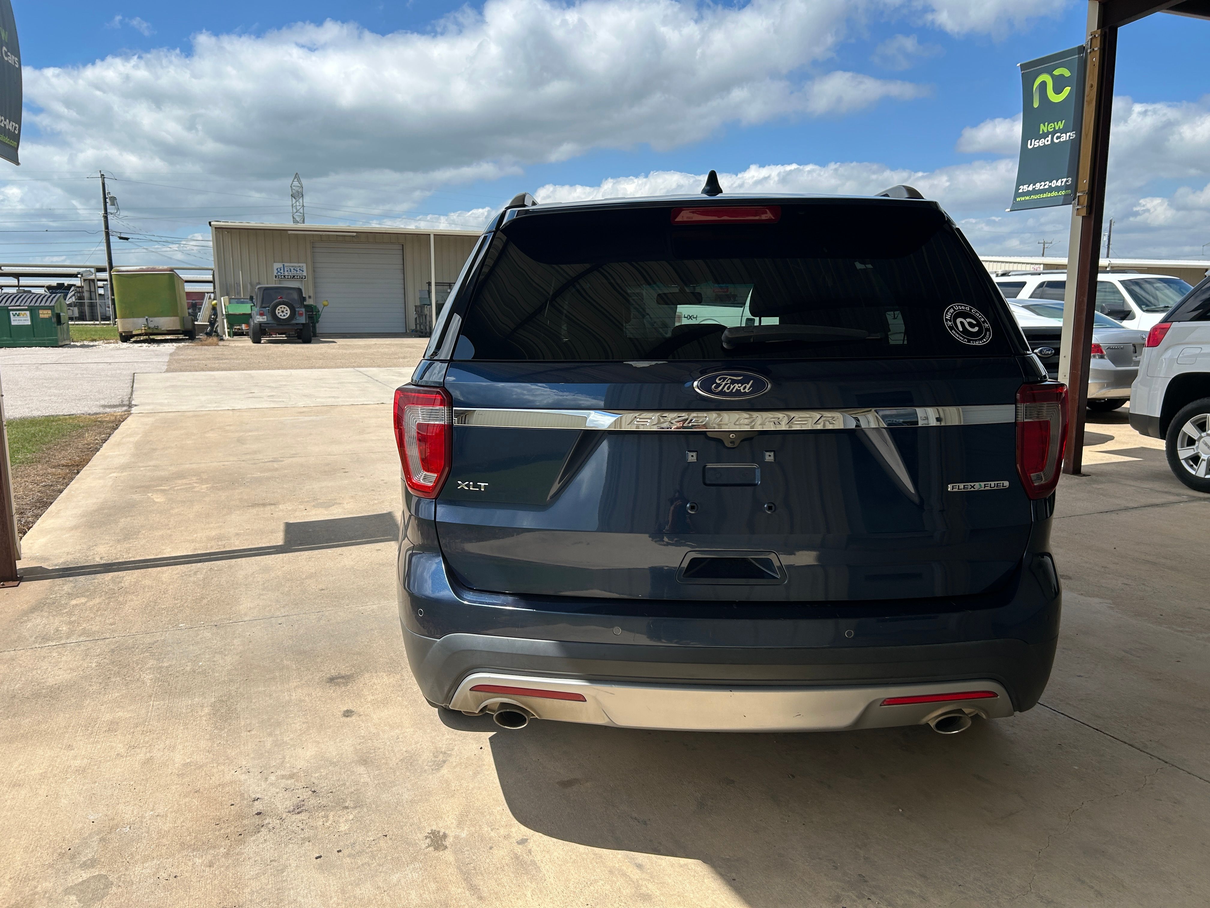 Used 2016 Ford Explorer FWD XLT image 5