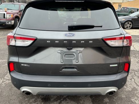 Used 2020 Ford Escape SEL image 5