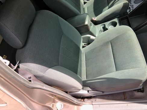 Used 2004 Nissan Frontier XE image 32