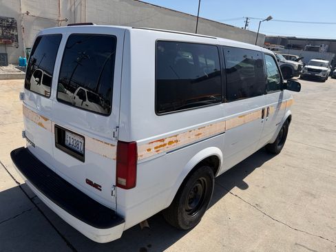 Used 2000 GMC Safari Passenger RWD image 5