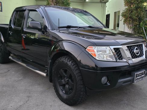 Used 2012 Nissan Frontier SV image 52