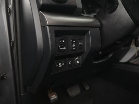 Used 2018 Toyota Tundra SR5 image 35