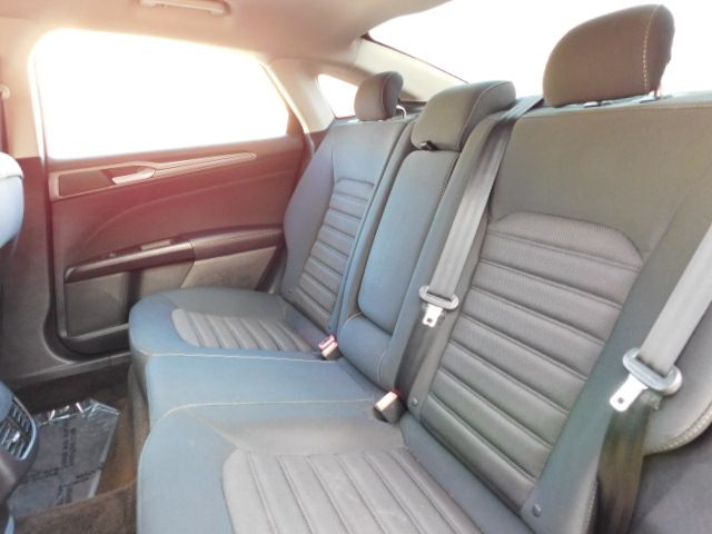 Used 2018 Ford Fusion SE FWD image 21