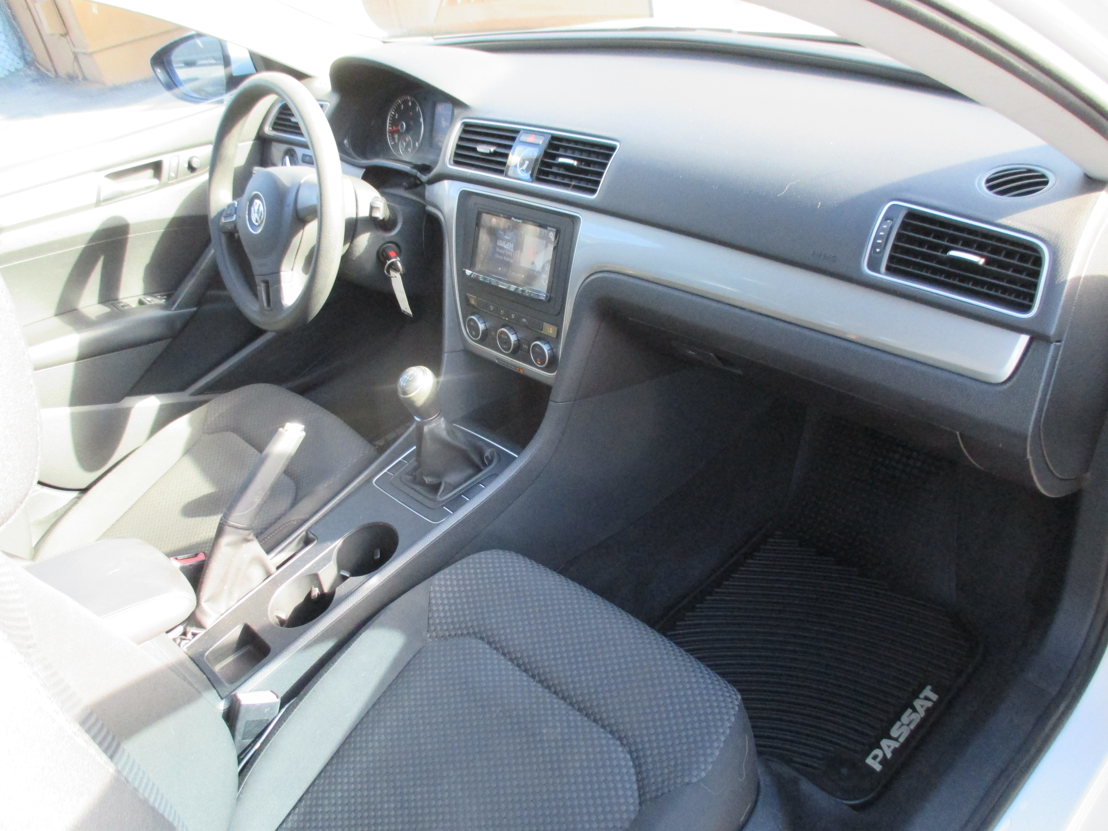 Used 2012 Volkswagen Passat 2.5 SE FWD image 3