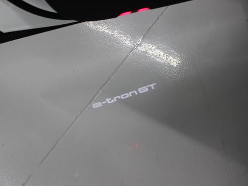Used 2023 Audi e-tron GT Premium Plus image 21