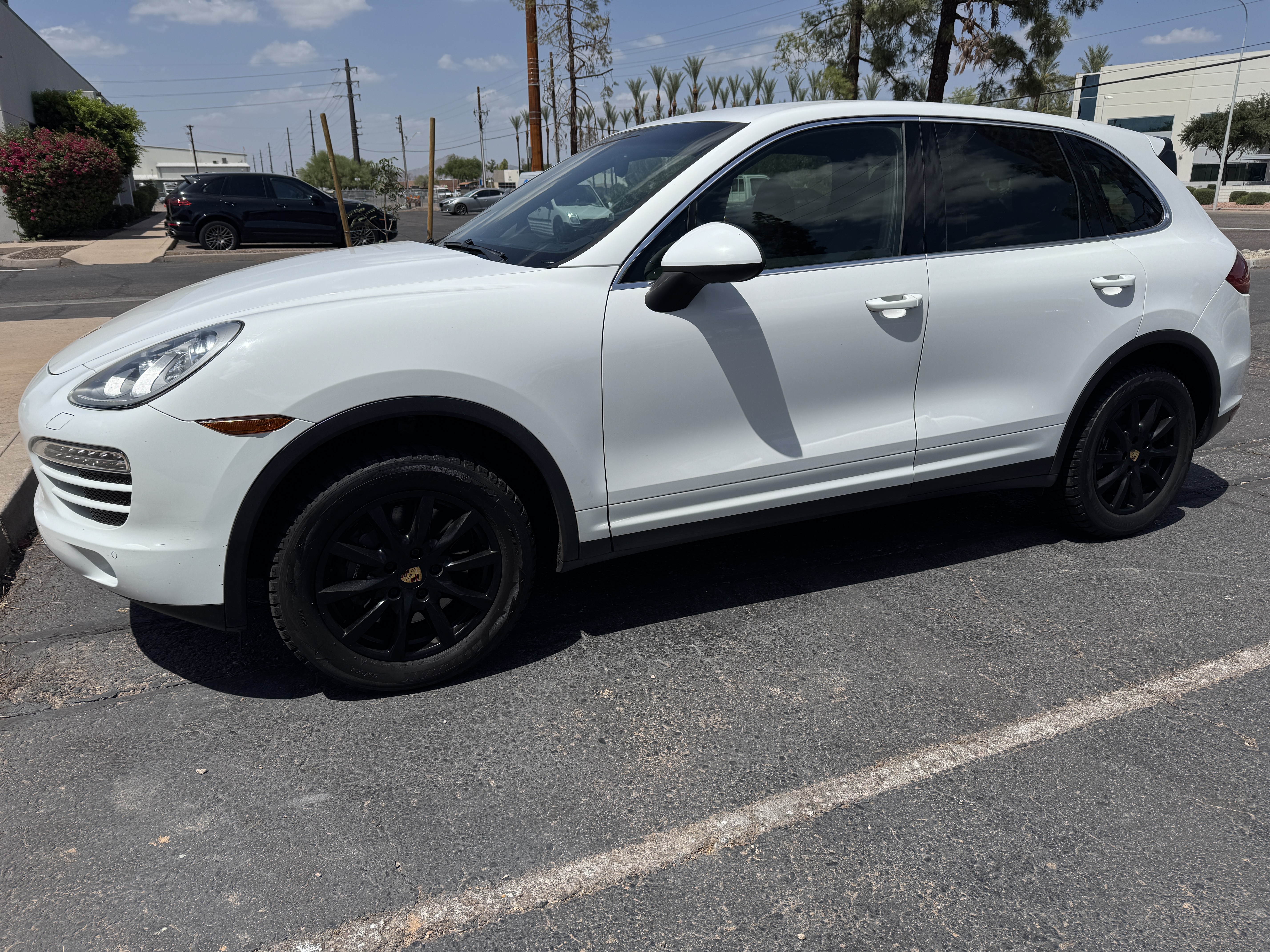 Used 2014 Porsche Cayenne UNAVAIL AWD/4WD image 2