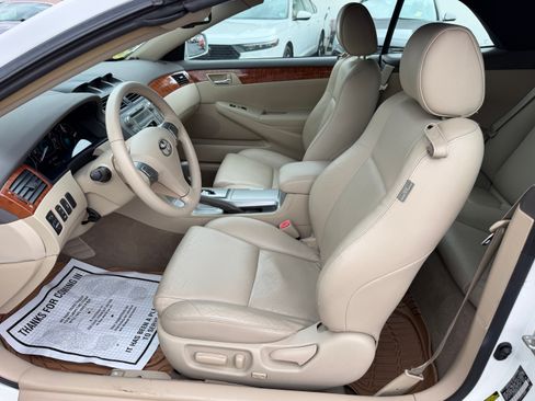 Used 2007 Toyota Solara SLE Convertible FWD image 4