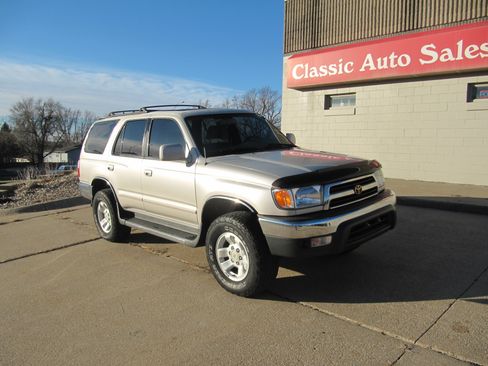 Used 1999 Toyota 4Runner SR5 Premium image 8