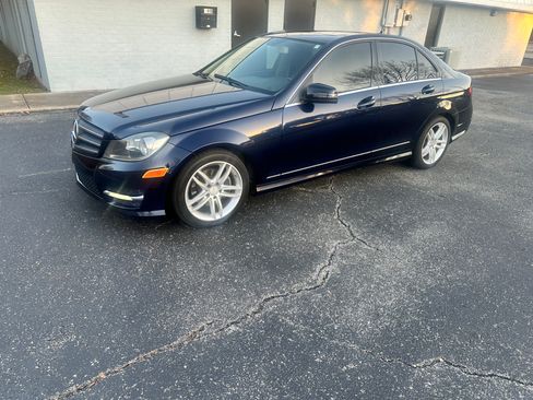 Used 2013 Mercedes-Benz C 250 image 24