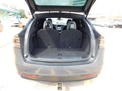 Used 2016 Tesla Model X P90D image 8