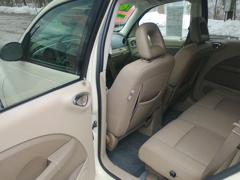Used 2008 Chrysler PT Cruiser Touring Edition image 11