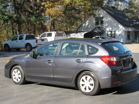 Used 2013 Subaru Impreza 2.0i image 9