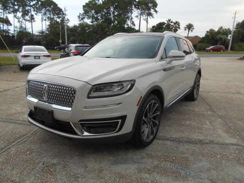 Used 2019 Lincoln Nautilus Reserve AWD/4WD image 3