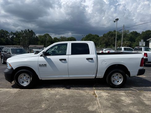 Used 2018 RAM 1500 2WD Crew Cab ST image 3