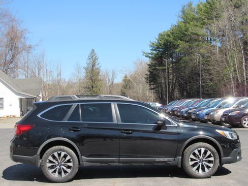 Used 2016 Subaru Outback 3.6R Limited image 9
