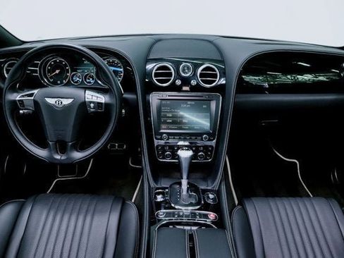 Used 2017 Bentley Continental GT image 24
