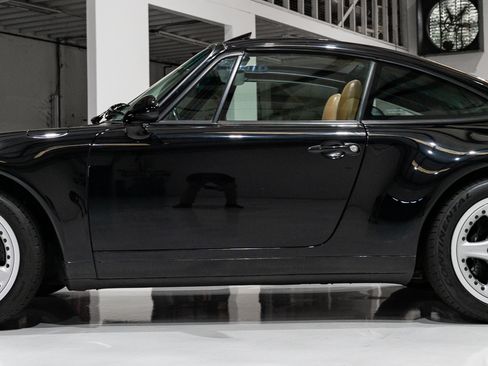 Used 1996 Porsche 911 Targa RWD image 9