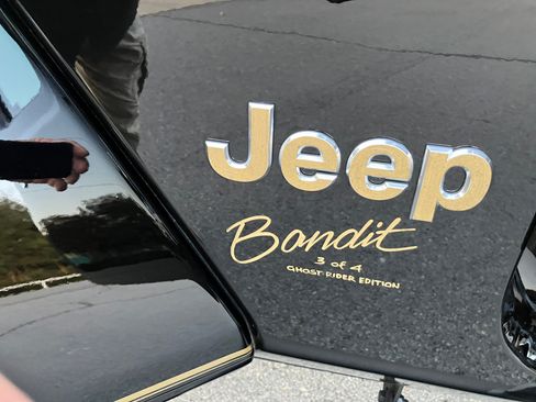 Used 2019 Jeep Wrangler Sport S image 16