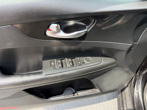Used 2020 Kia Forte GT-Line Sedan FWD image 3