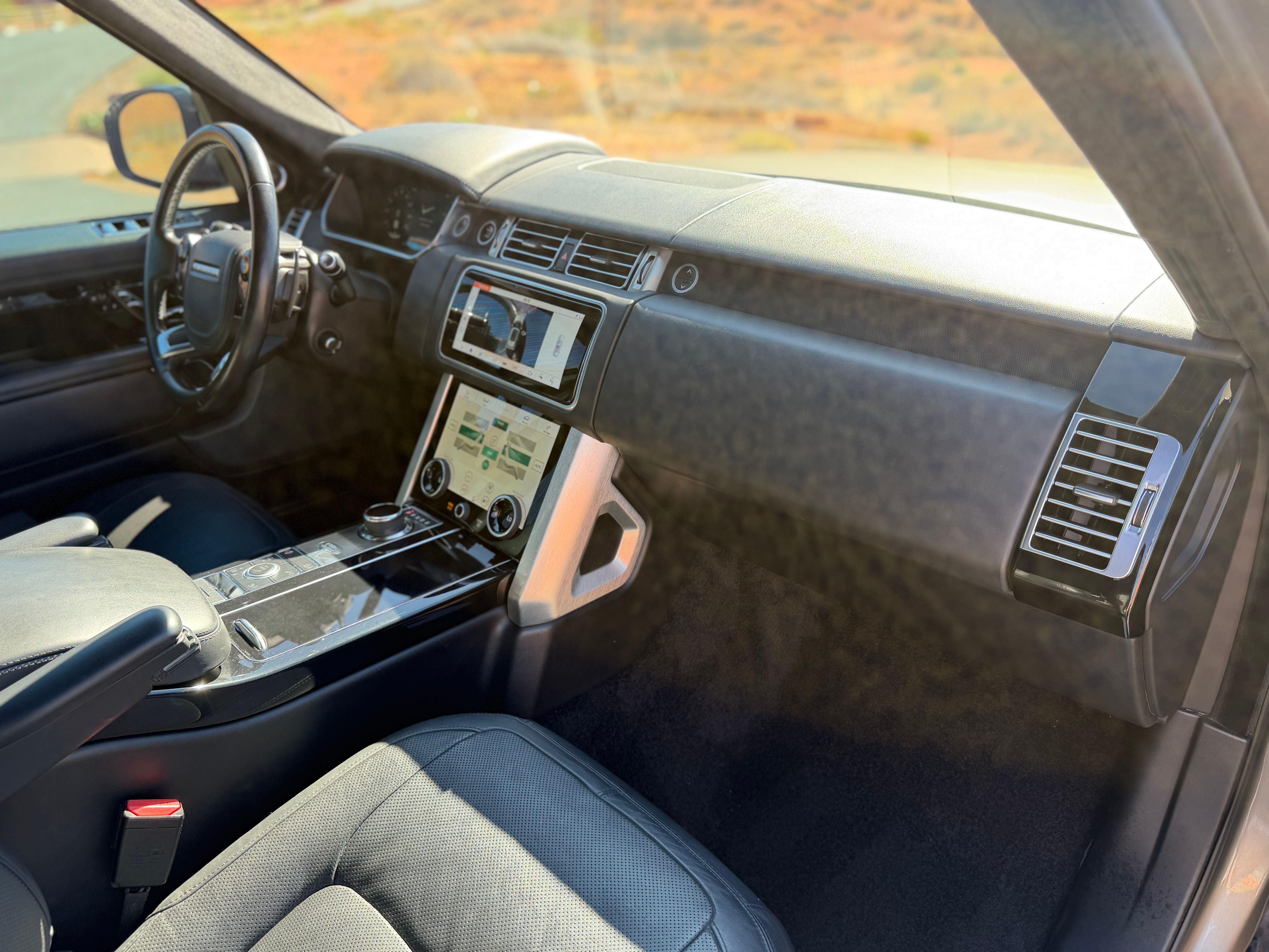 Used 2019 Land Rover Range Rover Supercharged AWD/4WD image 19
