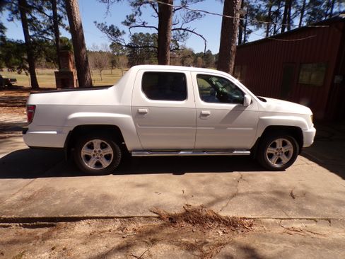 Used 2014 Honda Ridgeline Sport image 8