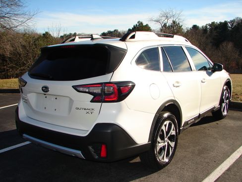 Used 2021 Subaru Outback Limited XT image 12
