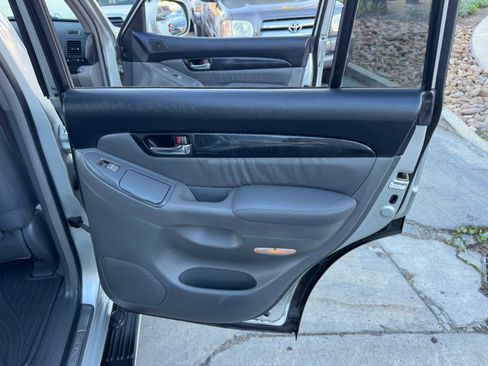 Used 2005 Lexus GX 470 image 28