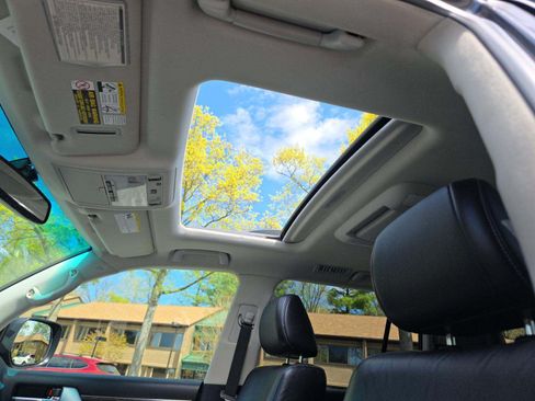 Used 2013 Toyota Land Cruiser image 6