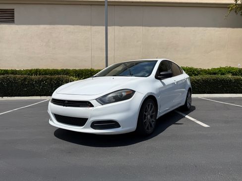 Used 2015 Dodge Dart SXT FWD image 2