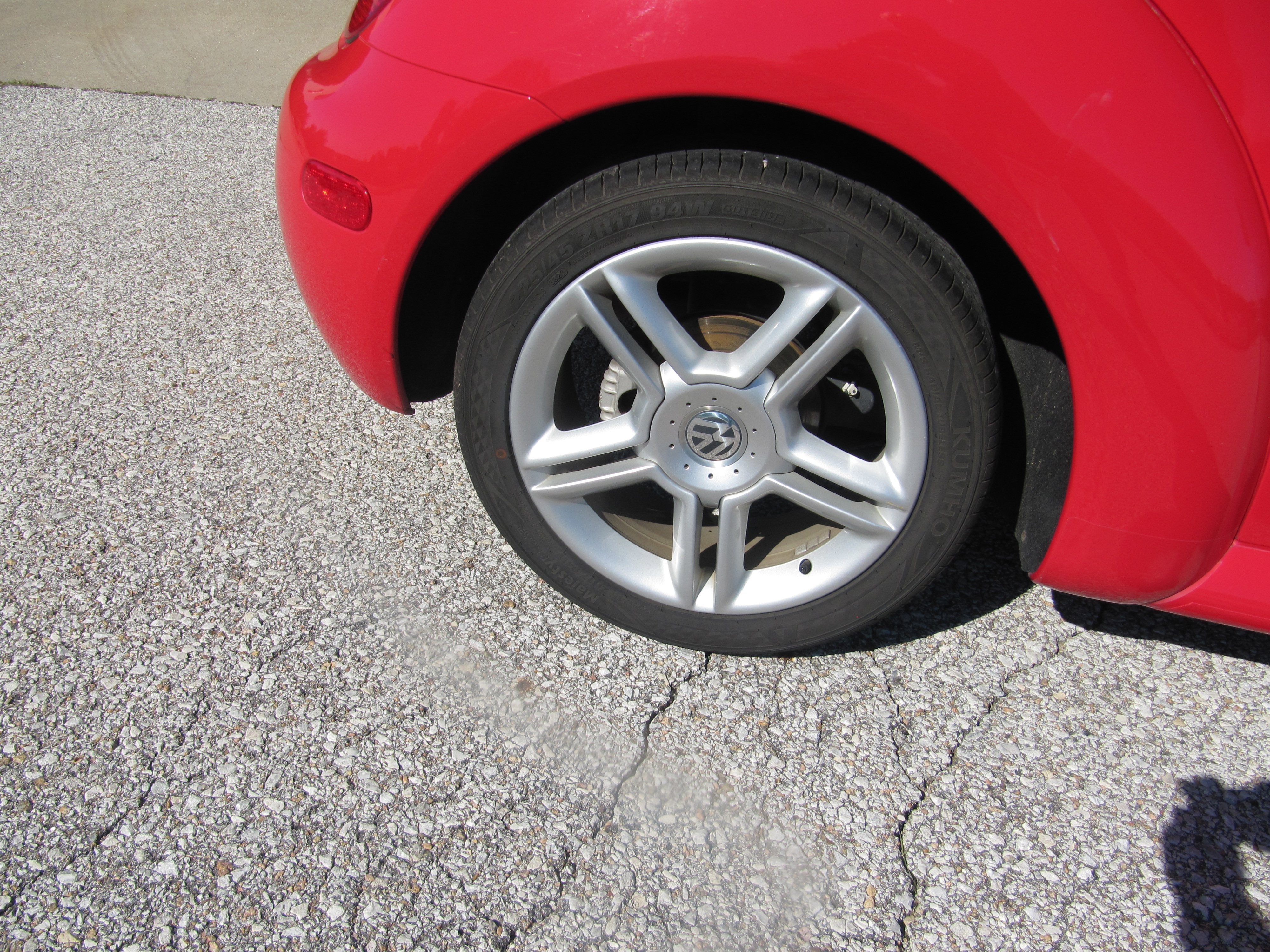Used 2004 Volkswagen Beetle GLS Turbo Convertible FWD image 10