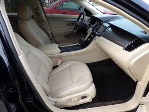 Used 2014 Ford Taurus SEL image 17