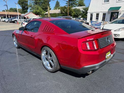 Used 2010 Ford Mustang GT Premium RWD image 38