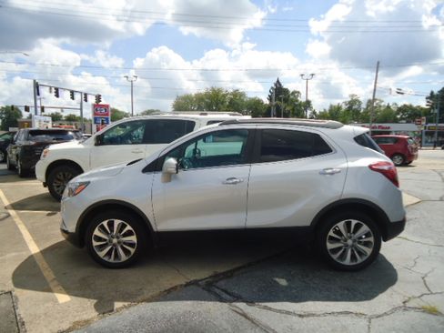 Used 2019 Buick Encore AWD Preferred image 6
