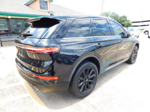 Used 2022 Lincoln Corsair FWD Reserve image 9