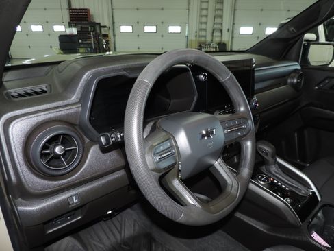 Used 2023 Chevrolet Colorado Trail Boss image 38