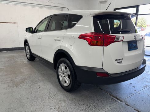 Used 2015 Toyota RAV4 LE image 4