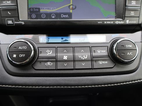 Used 2016 Toyota RAV4 Limited image 19