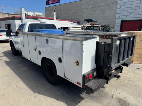Used 2015 Ford F350 2WD Regular Cab DRW Super Duty image 16