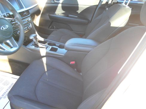 Used 2020 Kia Optima LX image 8