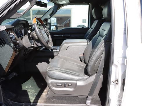 Used 2016 Ford F350 Platinum image 9