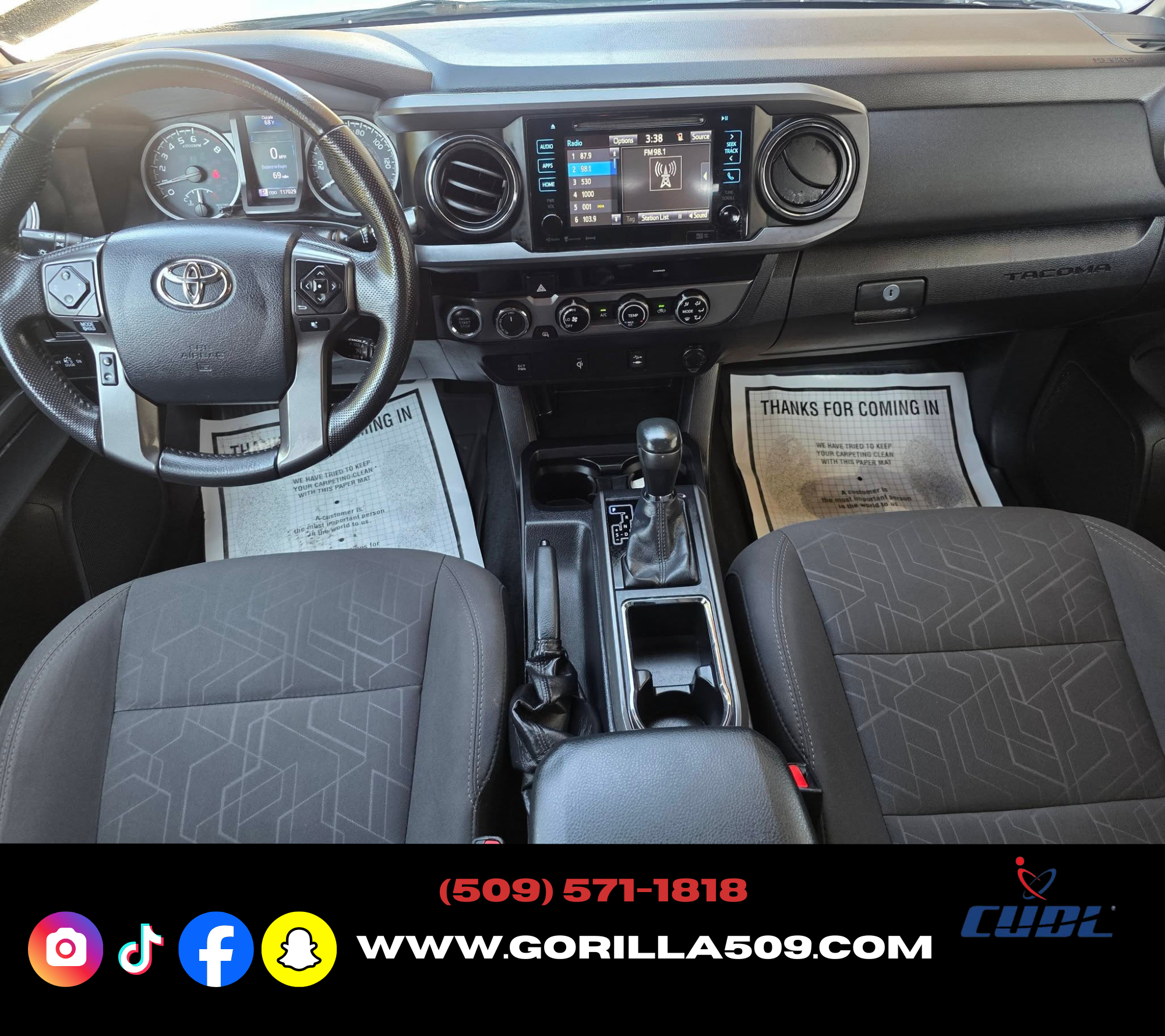 Used 2017 Toyota Tacoma TRD Off-Road AWD/4WD image 9