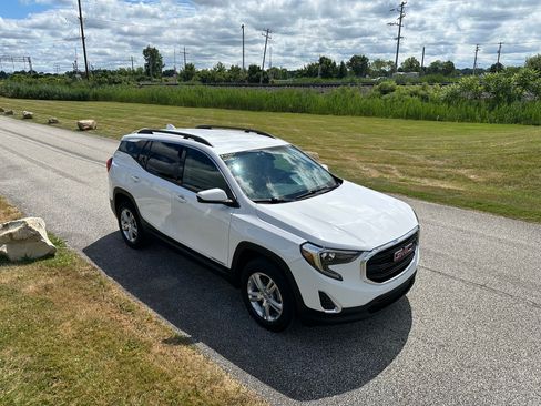 Used 2018 GMC Terrain SLE image 3