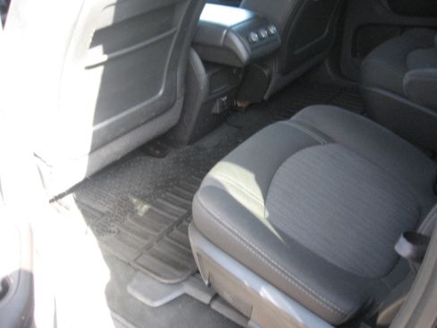 Used 2016 Chevrolet Traverse LT FWD image 7