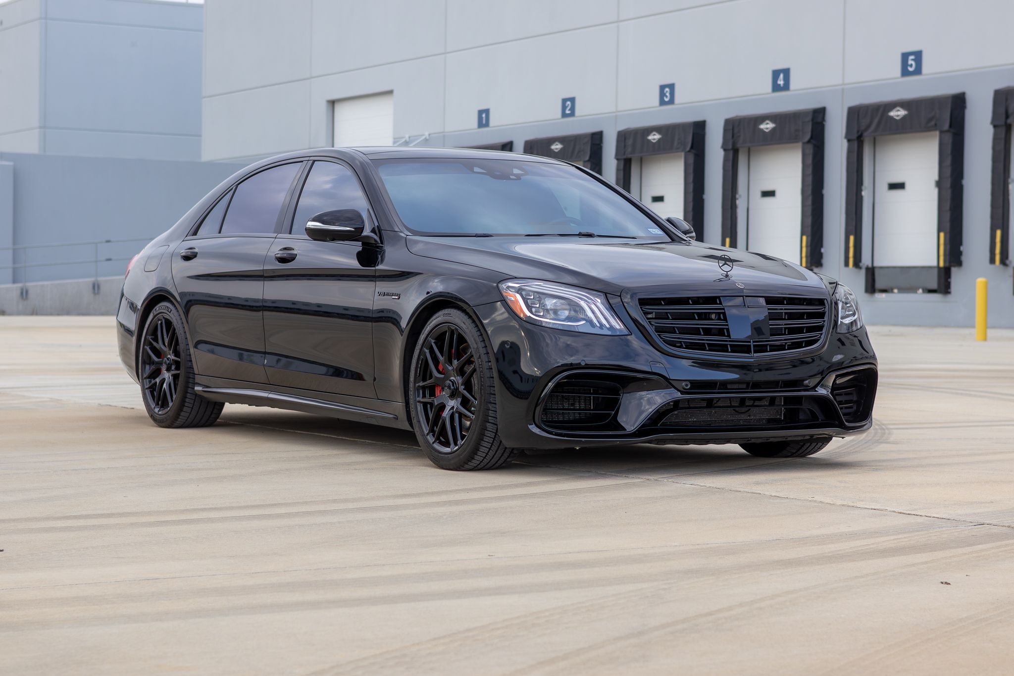 Used 2020 Mercedes-Benz S 63 AMG 4MATIC Sedan image 4